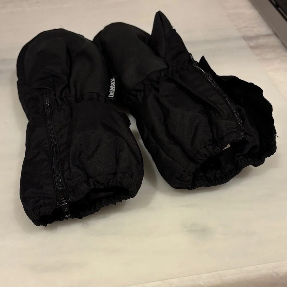 Gordini unisex black Insulated infants Winter Mittens size L